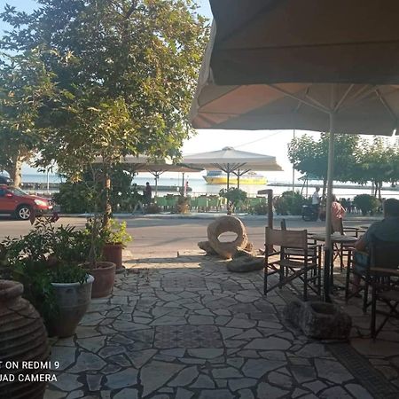 Vasilis Travlos Apartment Poros  Екстериор снимка