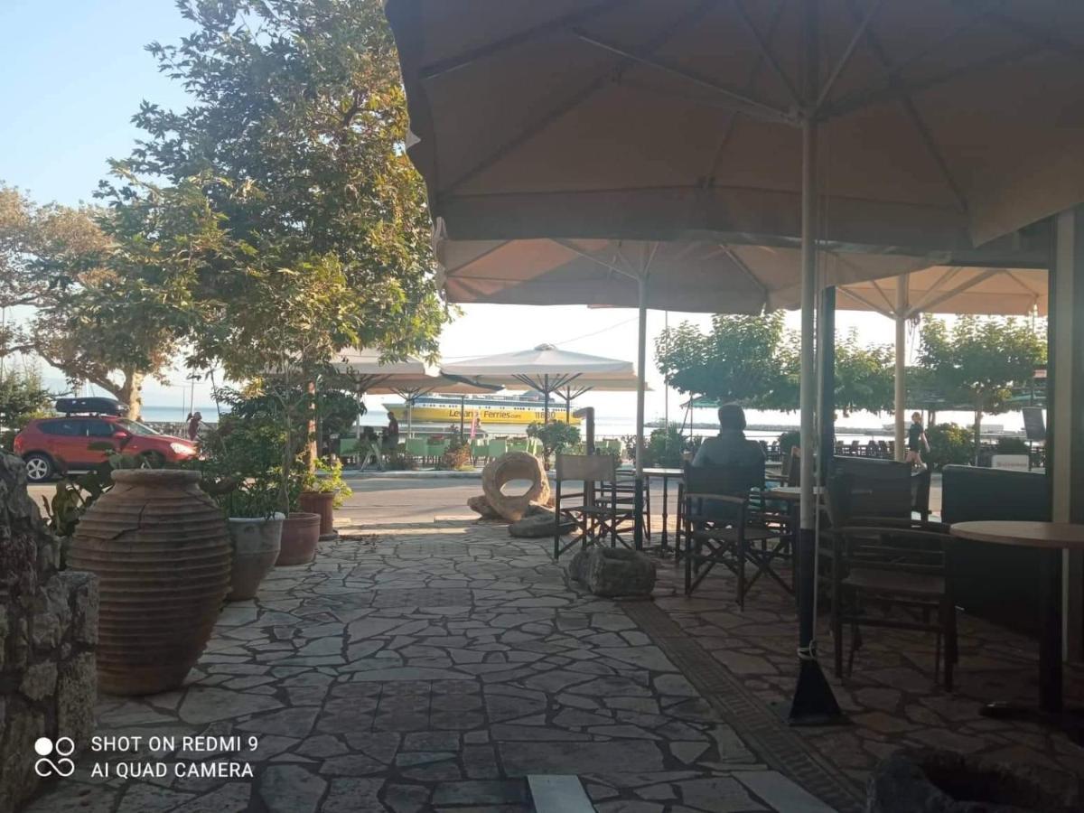 Vasilis Travlos Apartment Poros  Екстериор снимка