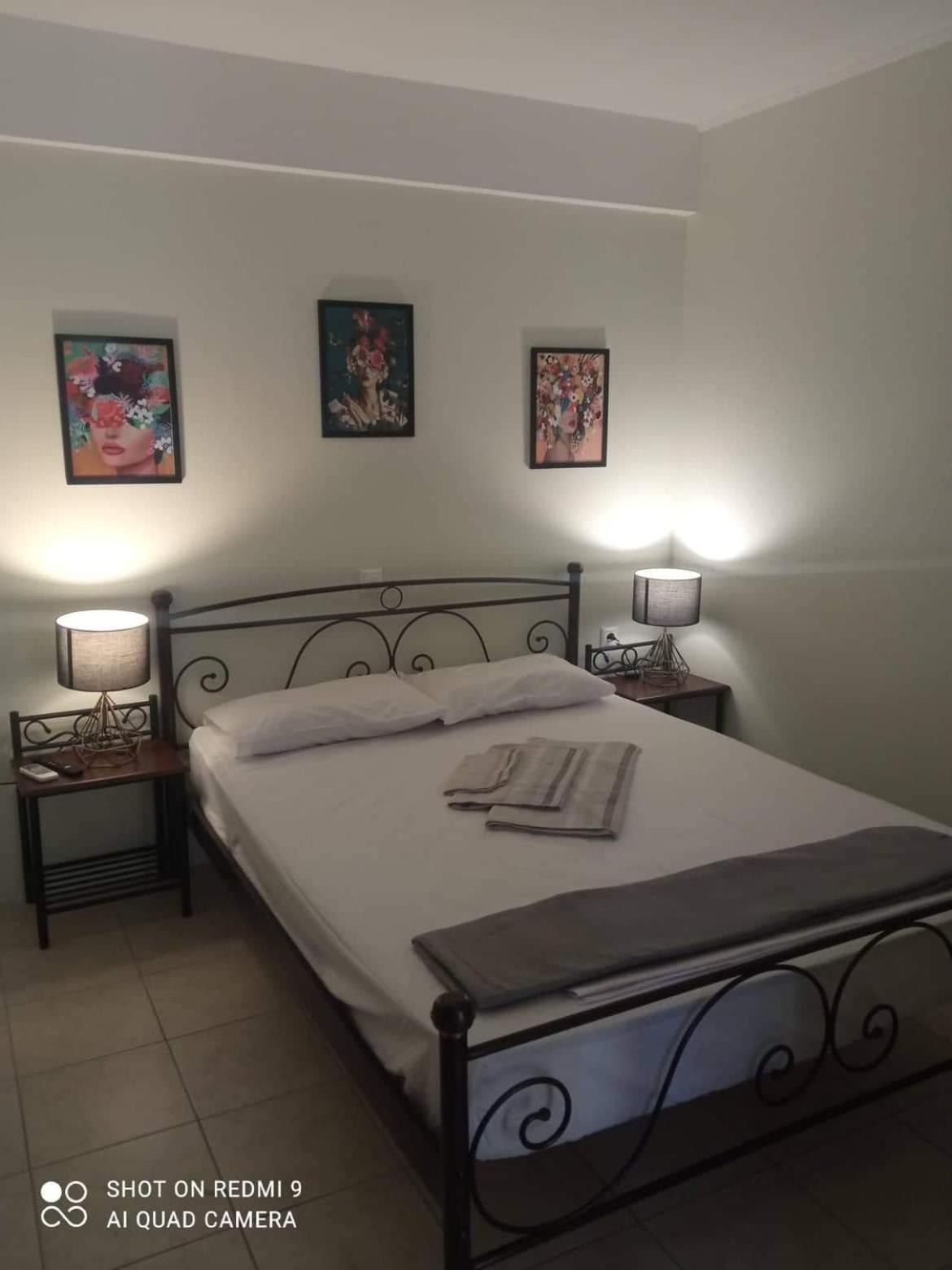 Vasilis Travlos Apartment Poros  Екстериор снимка