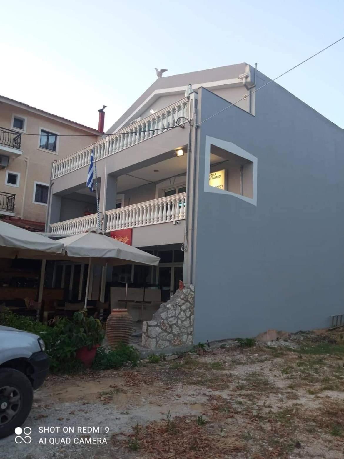 Vasilis Travlos Apartment Poros  Екстериор снимка