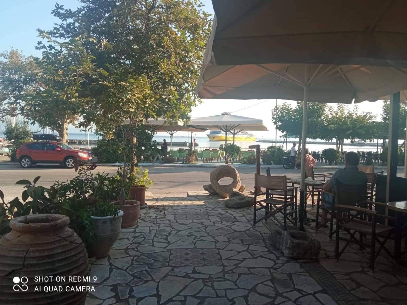 Vasilis Travlos Apartment Poros  Екстериор снимка