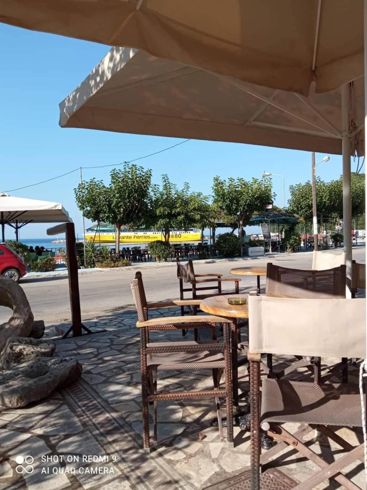 Vasilis Travlos Apartment Poros  Екстериор снимка