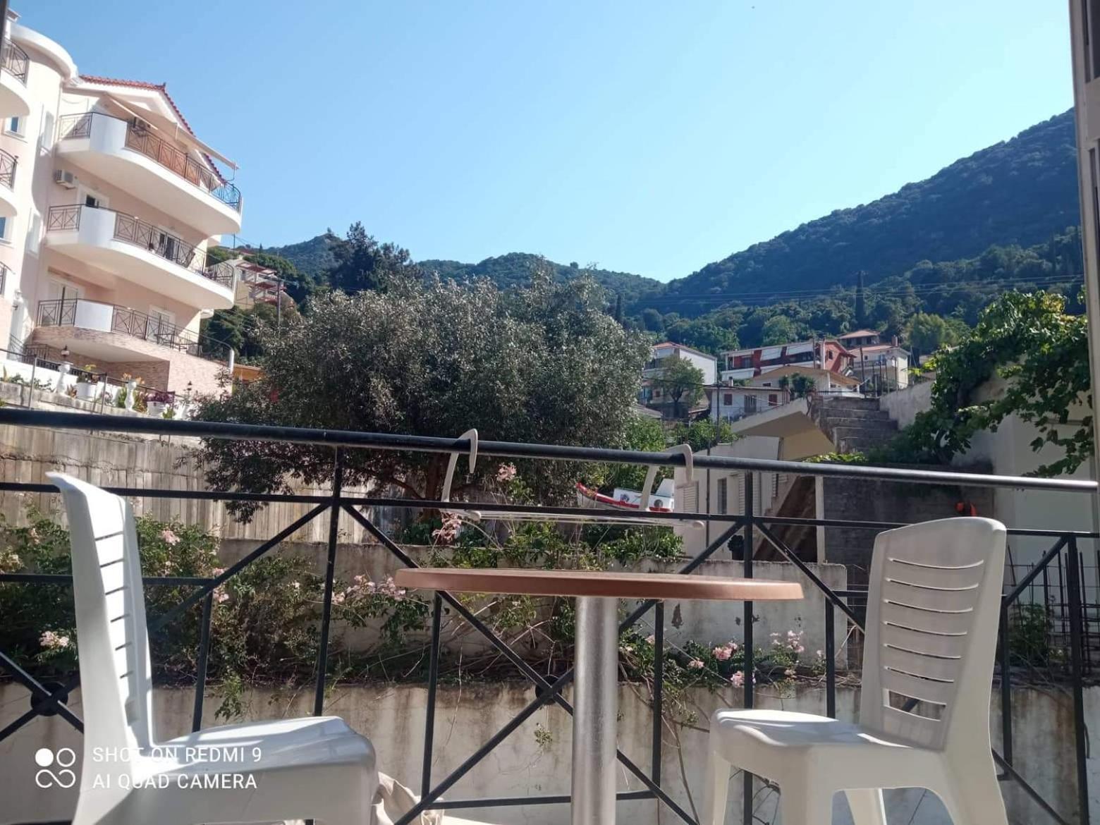 Vasilis Travlos Apartment Poros  Екстериор снимка