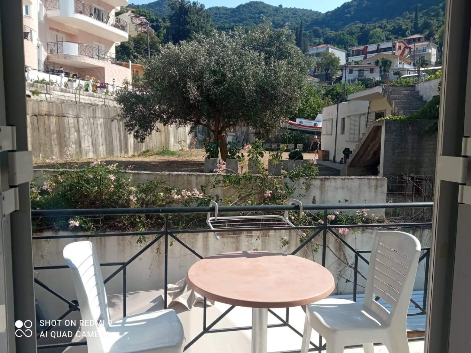 Vasilis Travlos Apartment Poros  Екстериор снимка