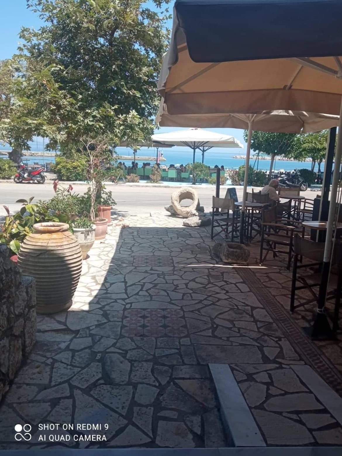 Vasilis Travlos Apartment Poros  Екстериор снимка